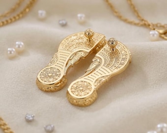 Padukas de plata de ley 925 con baño de oro de 18 quilates | Sandalias en miniatura para Krishna y Gaura Nitai | Accesorios para altares de deidades | 22 mm y 32 mm