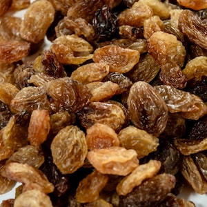Greek Premium Blonde Cretan Raisins – Available in 500g (17.6oz) & 1kg (35.3oz)