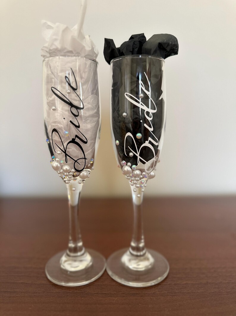 Wedding Celebration Glass Bride Champagne Flute Custom Bridal Shower Gift Personalized Engagement Present Rhinestone Pearl Decorated Drinkware Handmade Prosecco Toast Glass Elegant Sparkling Design Party Keepsake Under Twenty Dollars