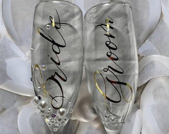 Bride and Groom Champagne Flutes - Elegant Wedding Toasting Glasses Set of 2. Prosecco Flutes