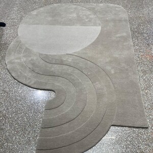 Hand-Tufted New Zealand Wool Rug - Modern Geometric Design