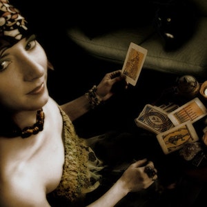 The Fortune Teller - 8 x 10 Mystical Collage Edition Édition Limitée Print par My Antarctica