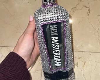 Bottiglia di alcol vuota personalizzata e decorata