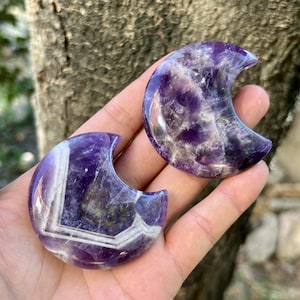 Natürliche Amethyst Mondsichel Kristall schnitzen, handgefertigte lila Amethyst Mond Stein Heilung Kristall Dekor spirituelle Geschenke für sie