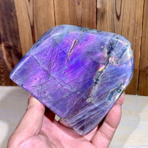 1.88 lbs Purple Flash Labradorite Freeform Display Ornament, Hand Polished Premium Natural Labradorite Crystal Specimen, Decorative Crystal