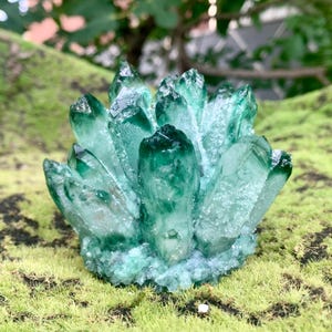 Green Quartz Crystal Cluster, Natural Raw Ghost Crystal Points Hand Assembled, Crystal Point Cluster, Healing Meditation Crystal Decor