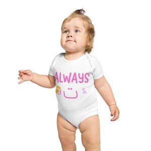 Body para bebê com letras árabes sempre sorrindo, roupa fofa para bebê, presente de chá de bebê, bebê árabe, roupa de aniversário infantil, roupa adorável para recém-nascido