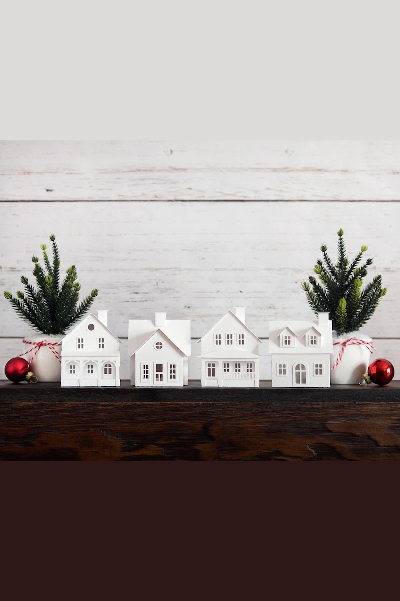 Kit de manualidades para un pueblo navideño: crea 4 decoraciones navideñas para la casa de Putz. Disponible en dos tamaños. Regalo creativo hecho a mano por menos de 50 dólares. Manualidades para fiestas navideñas. imagen 1