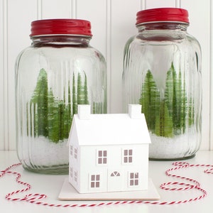 DIY Putz House Craft Kit - Machen Sie Ihre eigenen Weihnachtsdorf-Hausverzierungen oder Feiertagsdekorationen, handgemachte Geschenkidee unter 20 - Salzbox