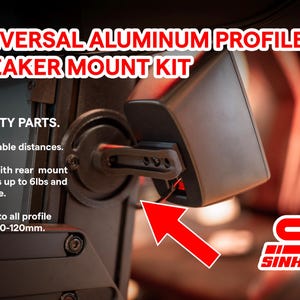 Könnte beinhalten: Universelles Lautsprecher-Halterungs-Kit aus Aluminiumprofil. Das Kit enthält hochwertige Teile mit drei einstellbaren Abständen. Es funktioniert mit Lautsprechern bis zu 2,7 kg und 14 cm Breite. Montiert auf Profilbreiten von 80-120 mm.