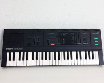 Yamaha Porta Sound PC-100 1980's Synth w/ Case