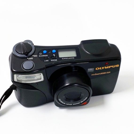Vintage Olympus Zoom 2000 DLX 35mm Point Shoot Film Camera Tested