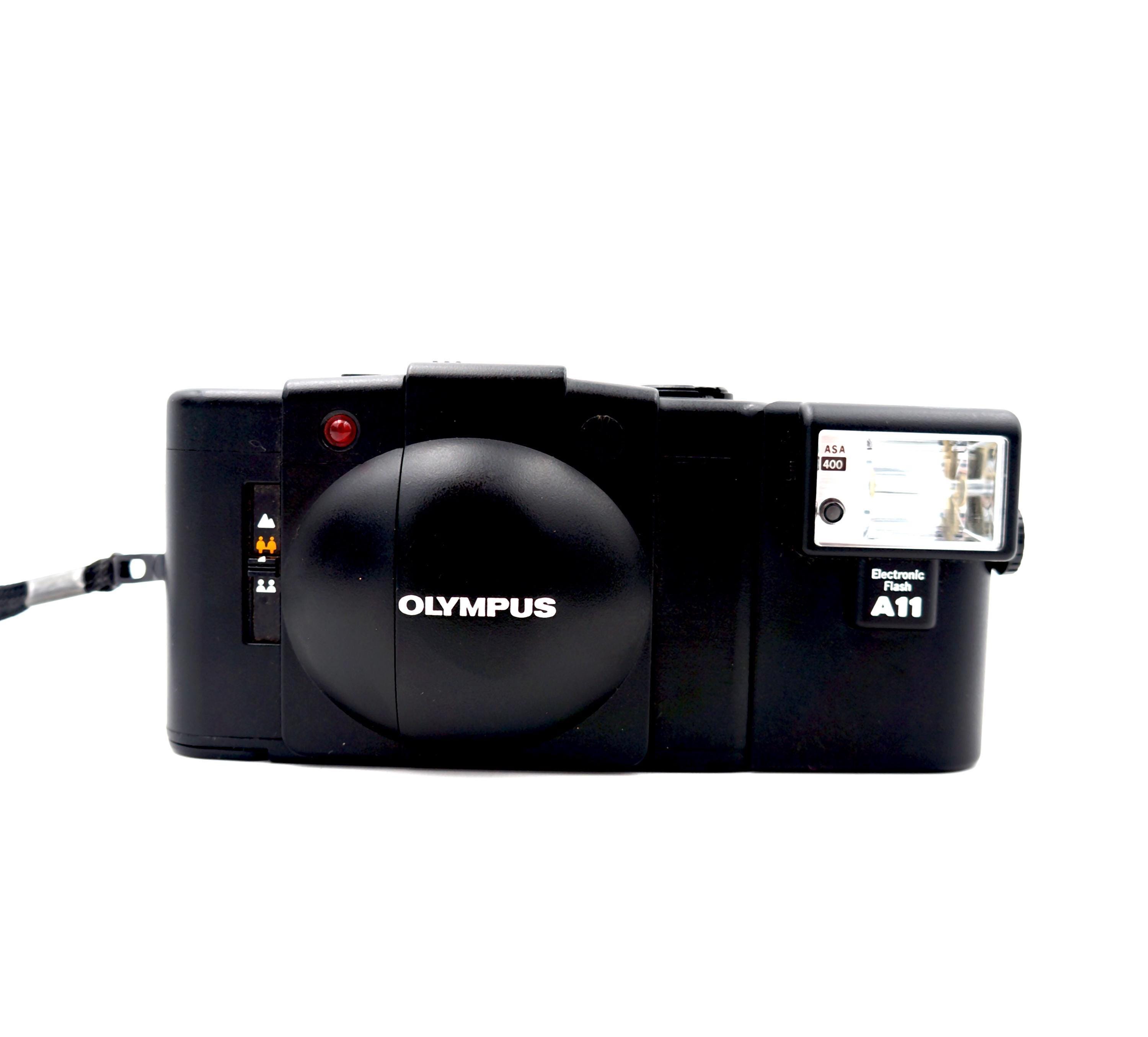 Vintage Olympus XA2 Black Non Zoom Fixed Lens 3.5 Zuiko 35mm Film