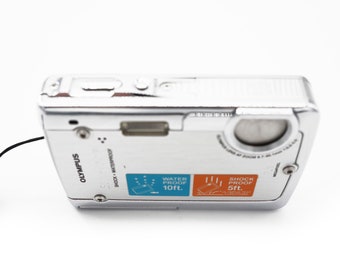 Vintage Waterproof Olympus Stylus 720SW 7MP Digital Camera