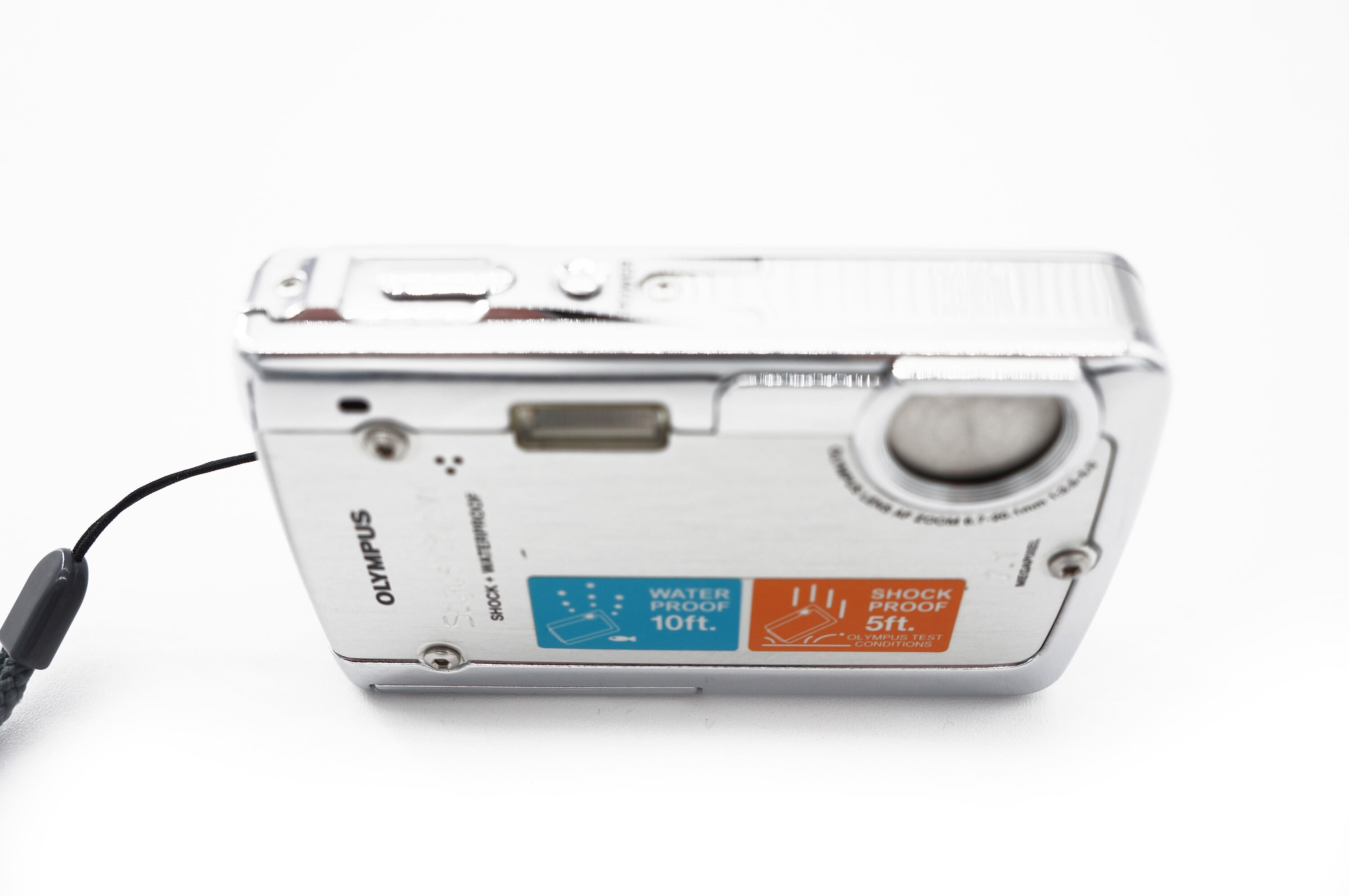 Vintage Waterproof Olympus Stylus 720SW 7MP Digital Camera