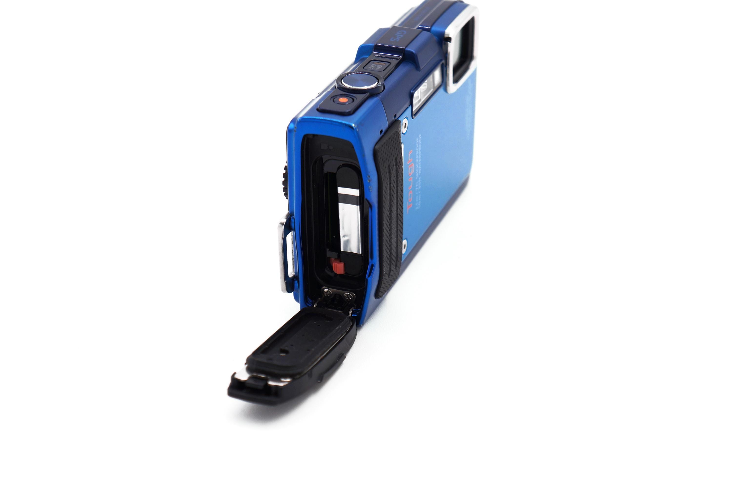 Vintage Waterproof Olympus Stylus Tough TG-835 16MP Blue Digital