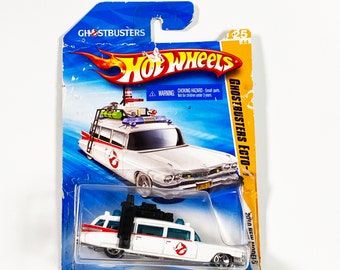 Hot Wheels Ghostbusters Ecto 1 Toy Car Movie Car 1:64 Scale Hot Wheels Ghostbusters Ecto 1 Toy Car Movie Car 1:64 Scale