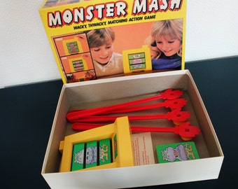 Vintage MONSTER MASH Parker Brothers  Wacky Thwacky Matching Action Board Game