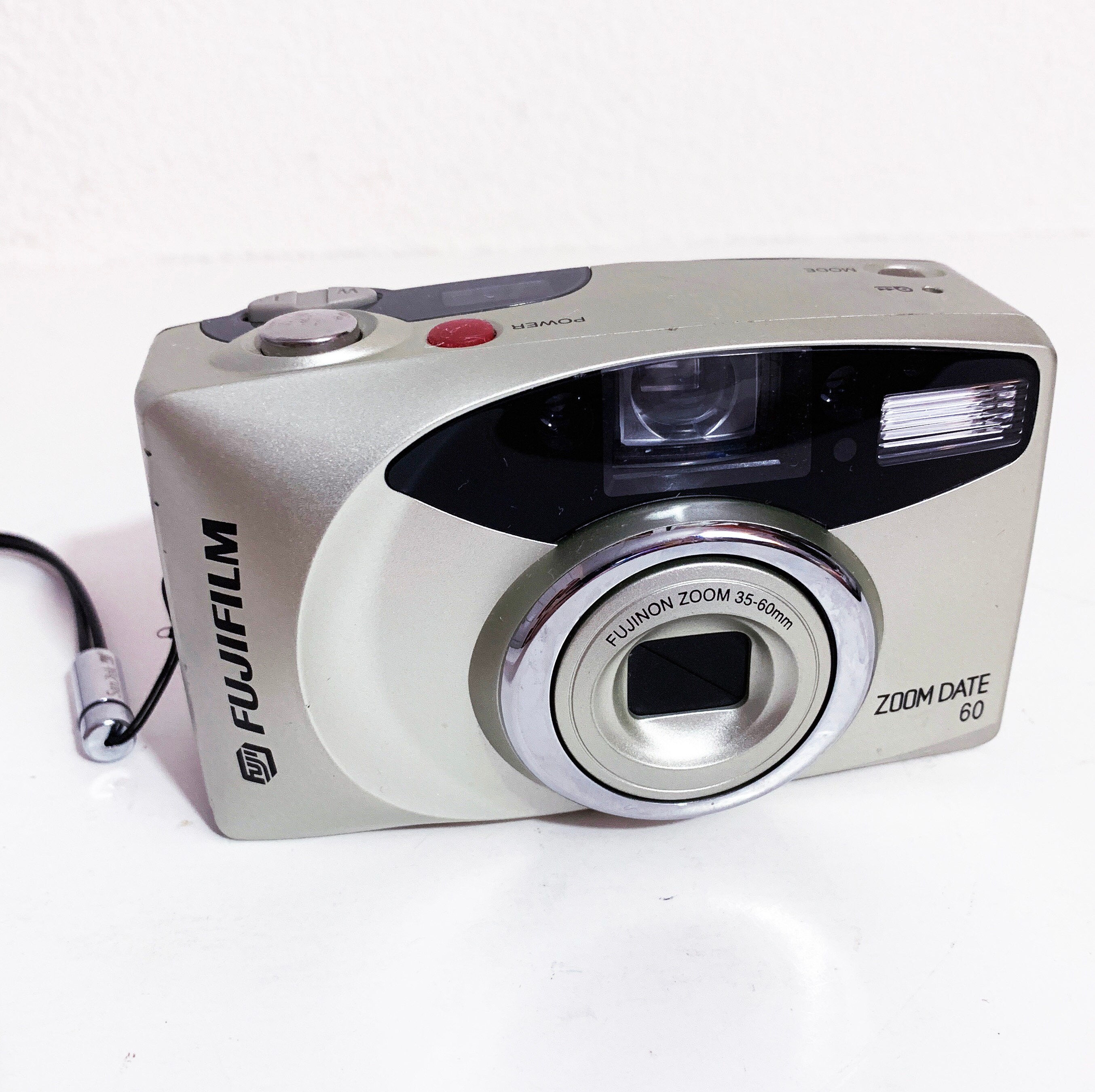 Vintage Fuji Fujifilm Zoom Date 60 Film Camera 38-80mm Zoom Lens