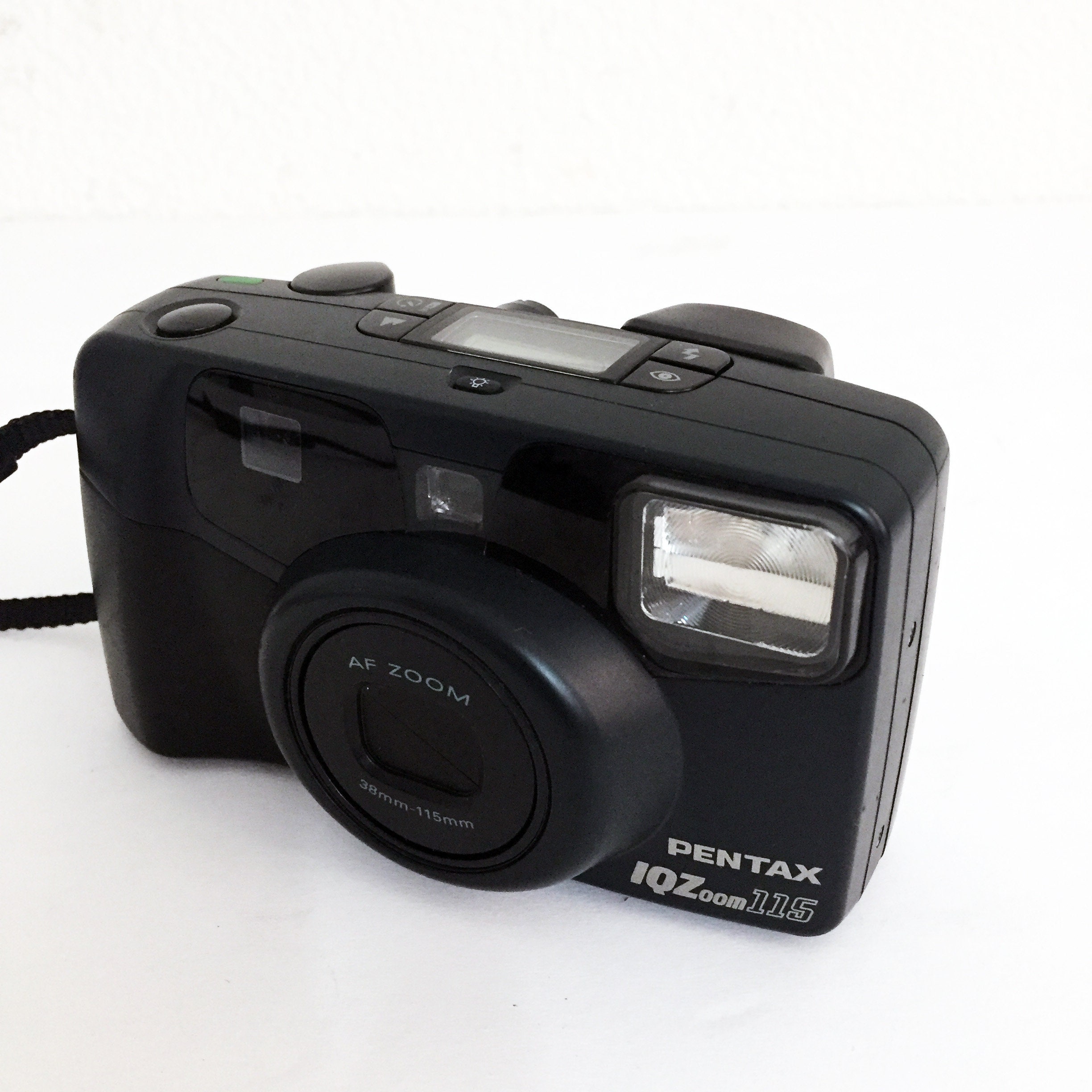 Vintage Pentax IQ Zoom 115 Camera 35mm Film Point and Click Camera