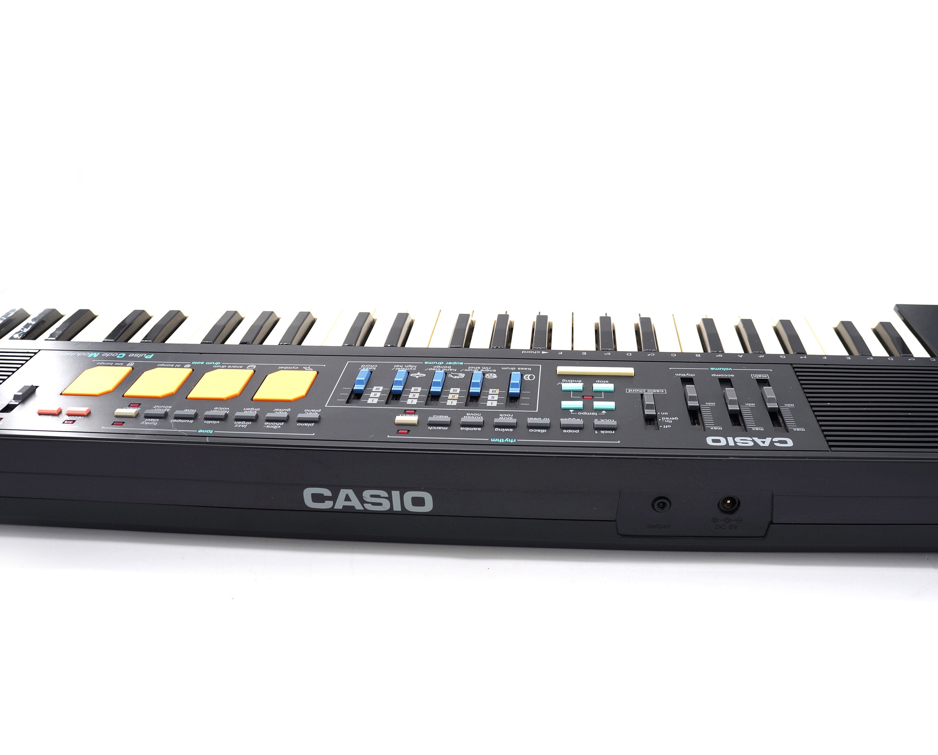 Vintage Casio MT-220 Keyboard Synthesizer Circuit Bending