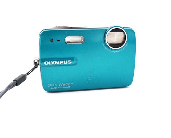 Vintage Waterproof Olympus Stylus 550WP 10MP Digital Camera Digi