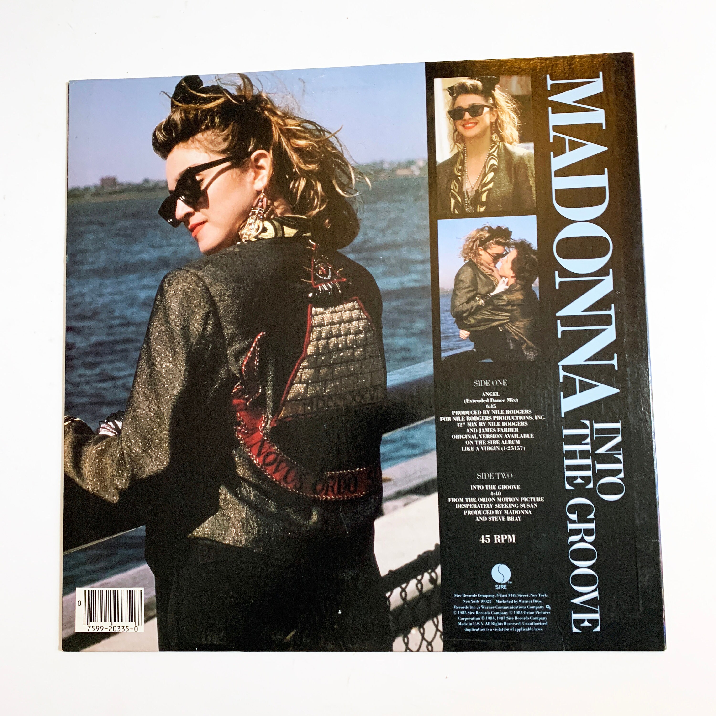 新品　マドンナ　Angel / Into The Groove　US盤 12” Amazon.com: Madonna Into the Groove & Angel: CDs & Vinyl