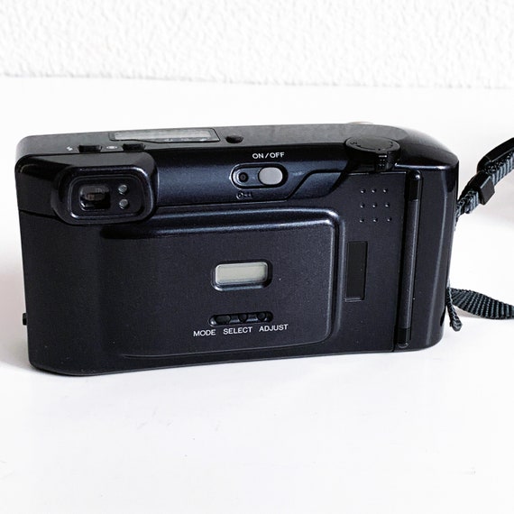 Minolta Freedom Zoom 105EX 35mm Film Point and Click Camera Tested