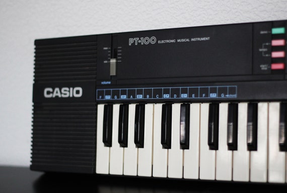 Casio KT-100☆日本語表記☆日本限定モデル☆昭和レトロ☆ Casio KT-100☆日本語表記☆日本限定モデル☆(Casio MT-70