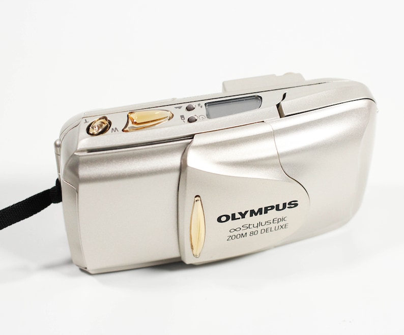 Olympus Stylus 80 DLX front view
