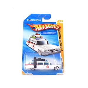 Hot Wheels Ghostbusters Ecto 1 Toy Car Movie Car 1:64 Scale