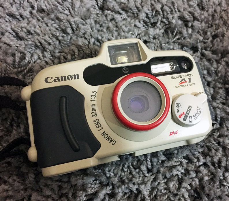 Canon Sure Shot 105 Zoom 5 Retro 1990s Camera 35mm Film Compact Camera