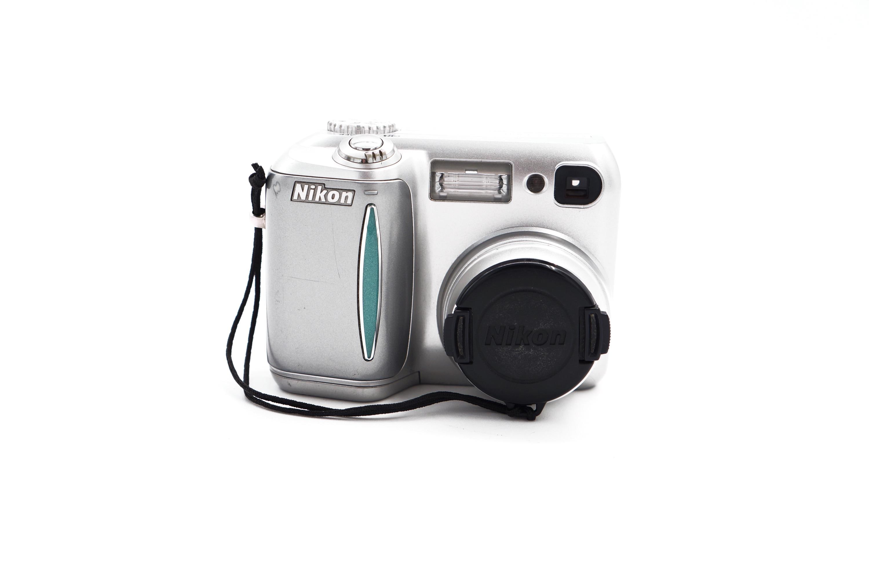 Vintage Nikon Coolpix 4300 4MP Digital Camera Zoom AF Point Shoot