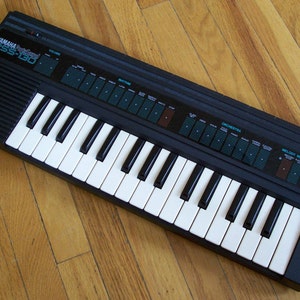 Vintage Yamaha PSS-130 80s Music Synth Keyboard Circuit Bending Bend Synthesizer