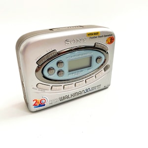 Vintage Sony Walkman WM-FX477 Cassette Am/Fm Mega Bass Weather Proof Works Silver