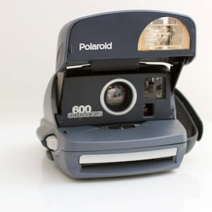 Vintage Polaroid 600 Autofocus Instant Camera Blue