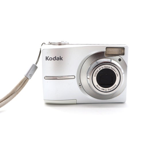 デジタルカメラ ホワイト Kodak PIXPRO AZ255 16.4 Megapixel Compact Camera White AZ255-WH