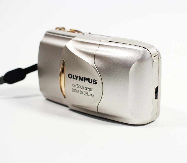 Olympus Stylus 80 DLX side