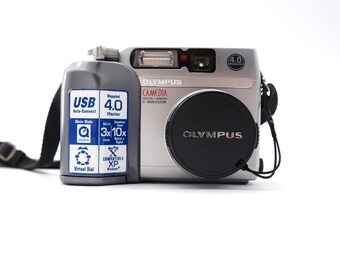 Vintage Olympus Camedia C-4000 4MP Digital Camera Zoom AF Point