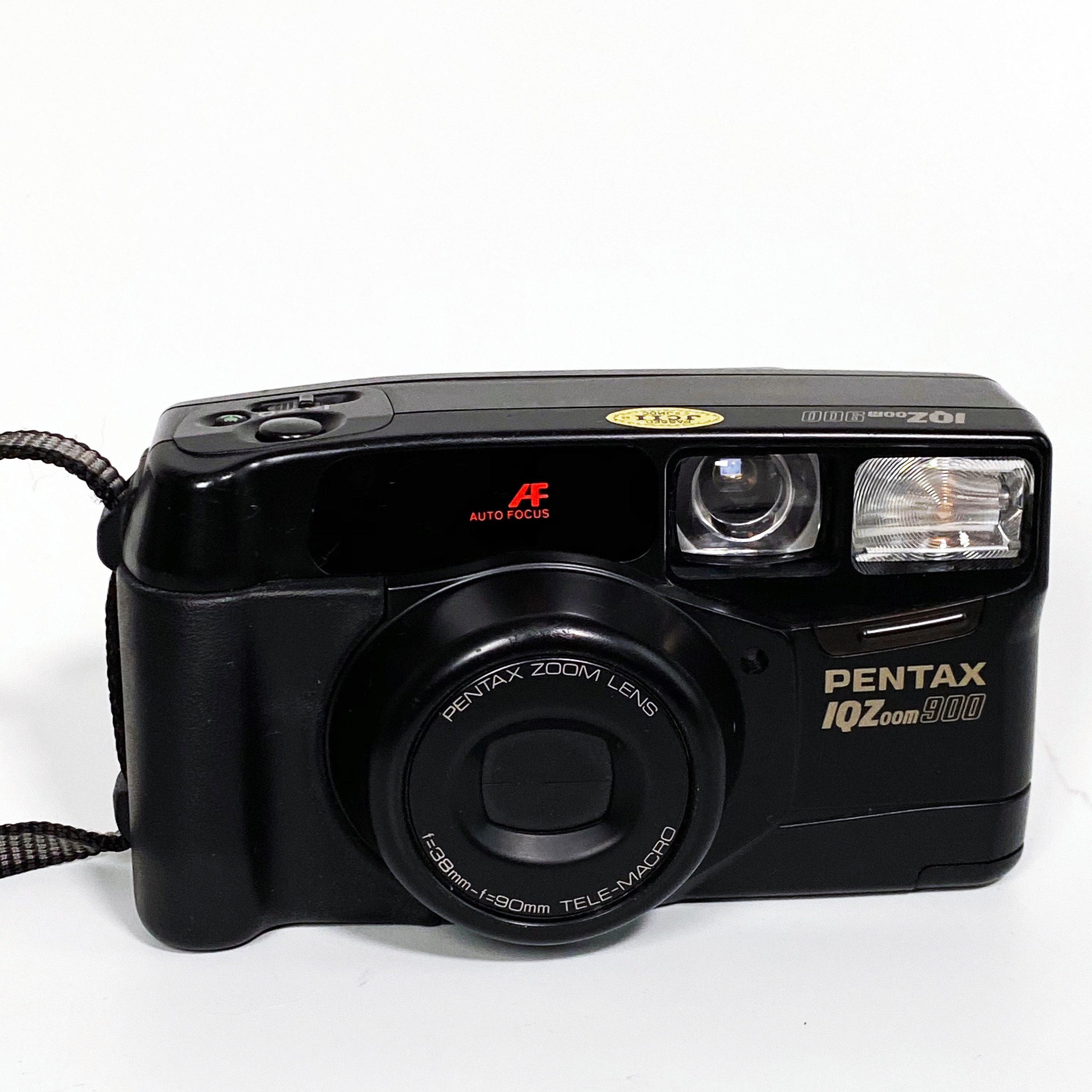 Vintage Pentax IQ Zoom 900 38-90mm Lens Camera 35mm Film Vintage Pentax IQ Zoom 900 38-90mm Lens Camera 35mm Film
