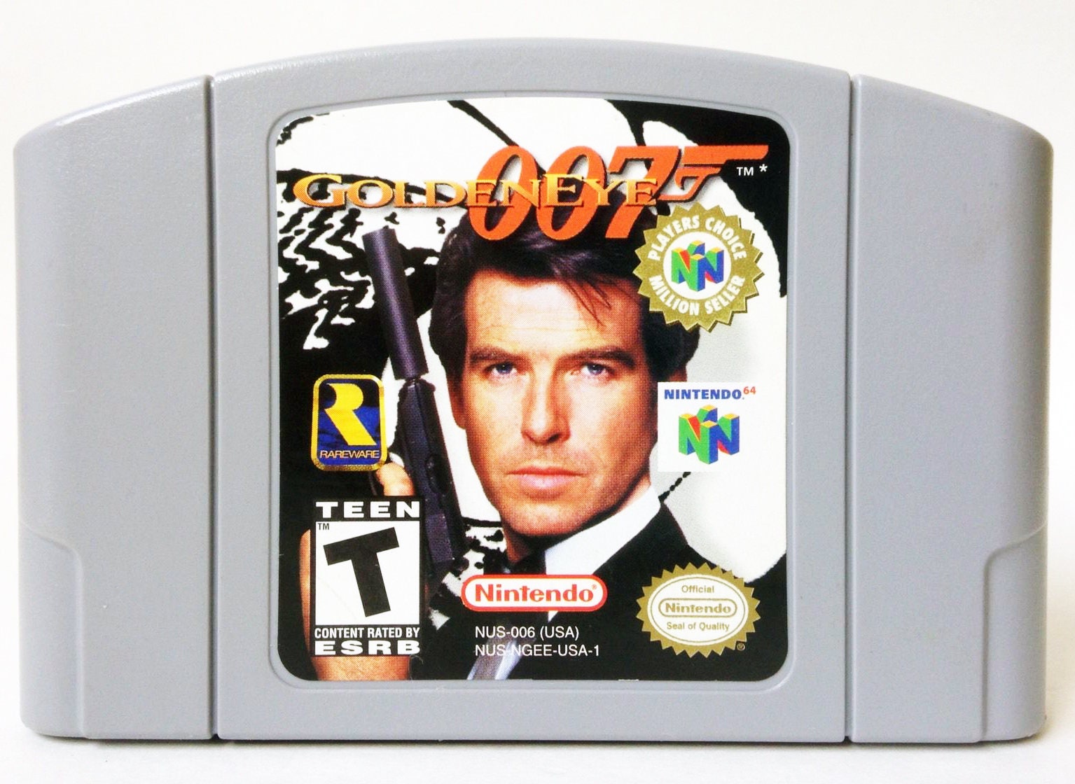 The 'Goldeneye 007' Nintendo 64 or N64 video game cartridge and box, a  fifth generation video game console launched in 1996 in Japan Stock Photo -  Alamy