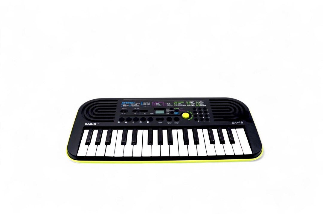 Vintage Casio SA-46 32-key Mini Keyboard Portable Electronic Synth