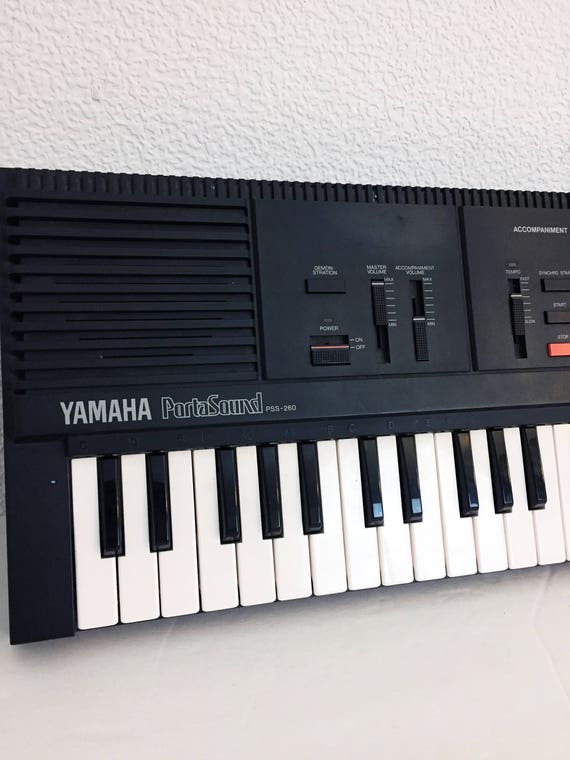 Vintage Yamaha PSS 260 80s Music Synth Keyboard Circuit Bending