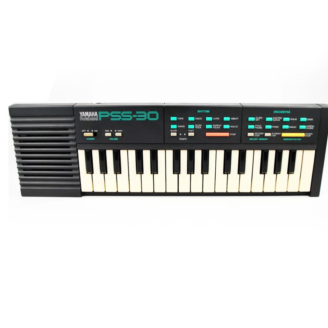 Vintage Yamaha PSS-30 80s Music Synth Keyboard Circuit Vintage Yamaha PSS-30 80s Music Synth Keyboard Circuit