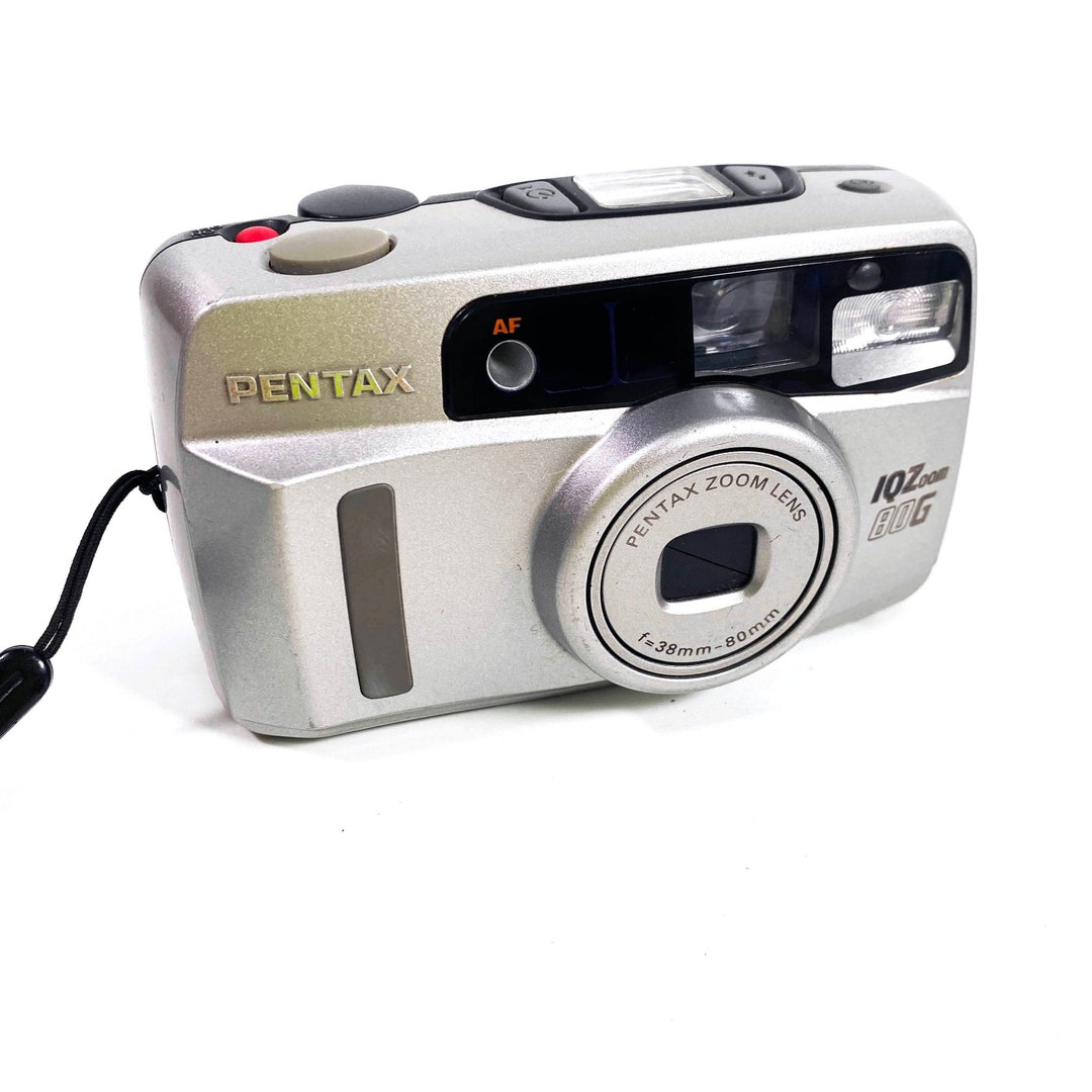Vintage Pentax Iqzoom 80G Camera 35mm Film Point and Click Camera