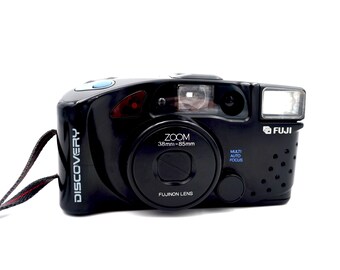 Vintage Fuji Discovery 900 Zoom Plus 35 Mm Film Camera 35mm Point