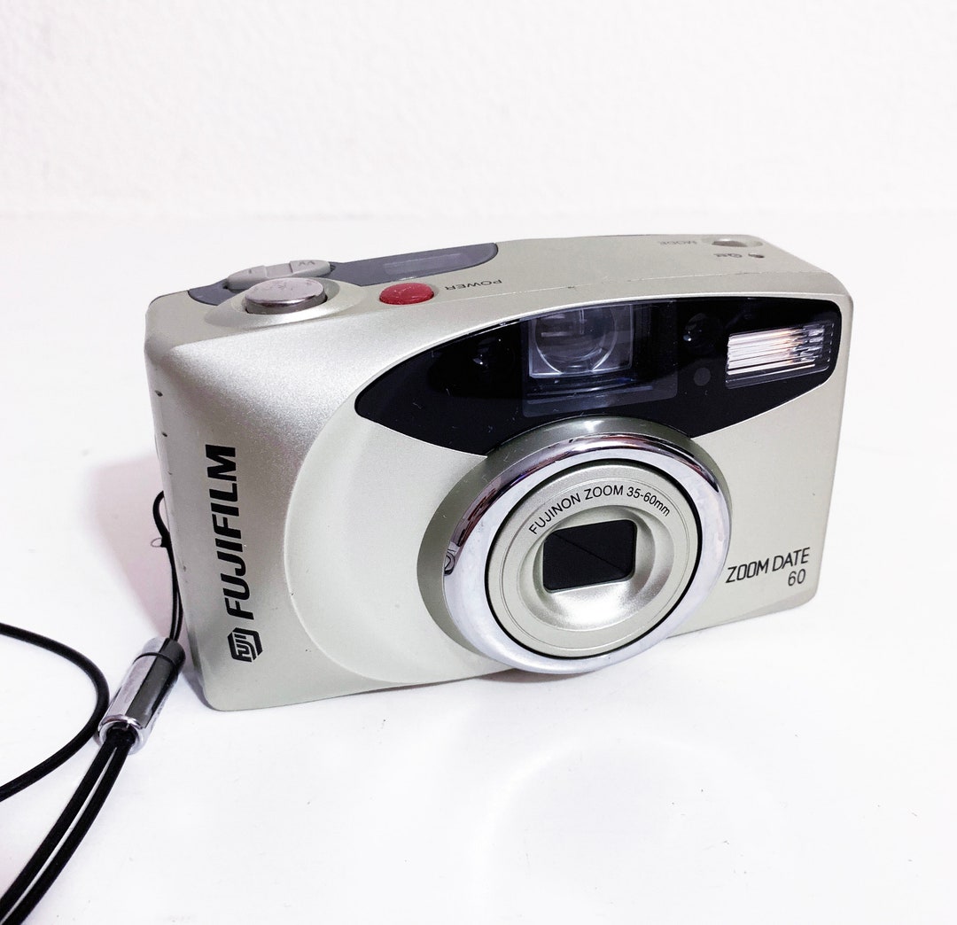 Vintage Fuji Fujifilm Zoom Date 60 Film Camera 3880mm Zoom Lens 35mm