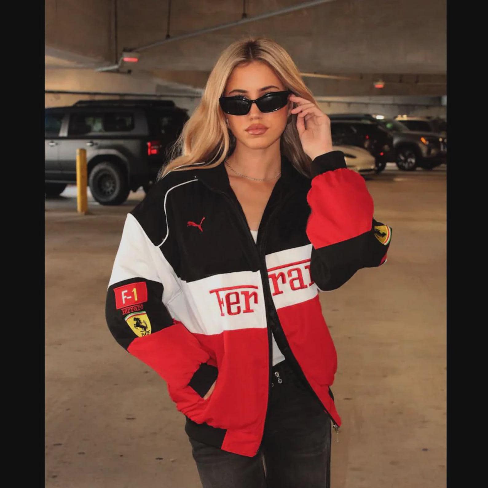 美品　フェラーリ　Ｆ-1 レーシングジャケット　赤　レッド　L ヴィンテージ Ferrari Racing Leather Jacket Vintage style F1 Logo Red