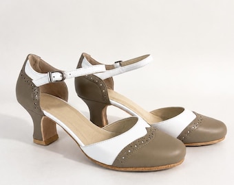 Zapatos Mary Jane de cuero beige para mujer, hechos a mano, con tacón cerrado, cómodos zapatos con correa al tobillo, calzado personalizado para uso diario.