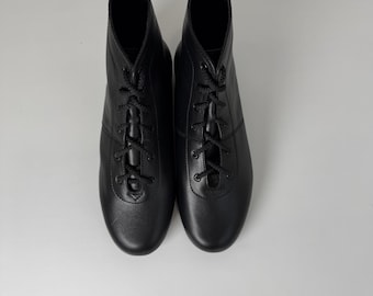 Zapatos de baile jazz de cuero negro, zapatos de escenario con cordones hechos a mano para hombres y mujeres, botas de ensayo de danza folclórica, talla personalizada.